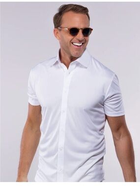 Collars & Co Men's White Short-Sleeve Casual Button-Down Shirt